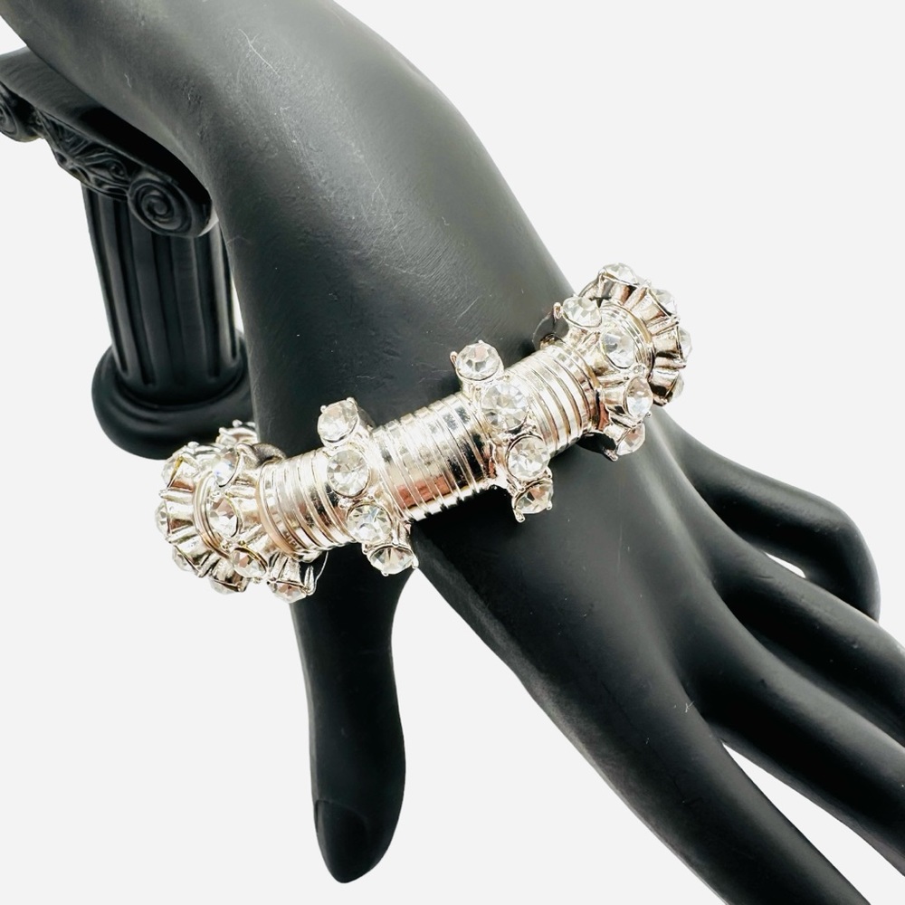 TRACI LYNN FASHION JEWELRY  Haute Couture bracelet. Bling🔥🔥🔥